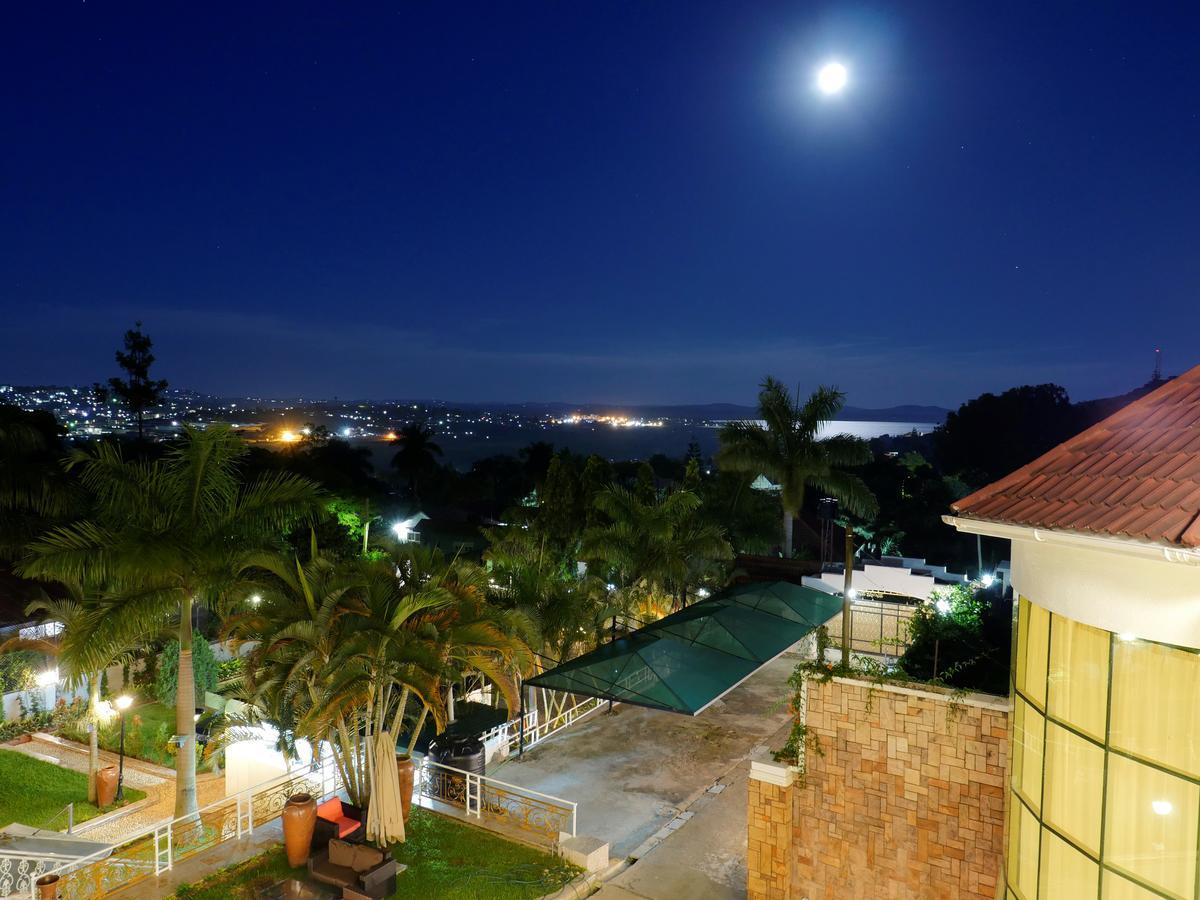 Hotel Ivory Castle Limited Kampala Esterno foto