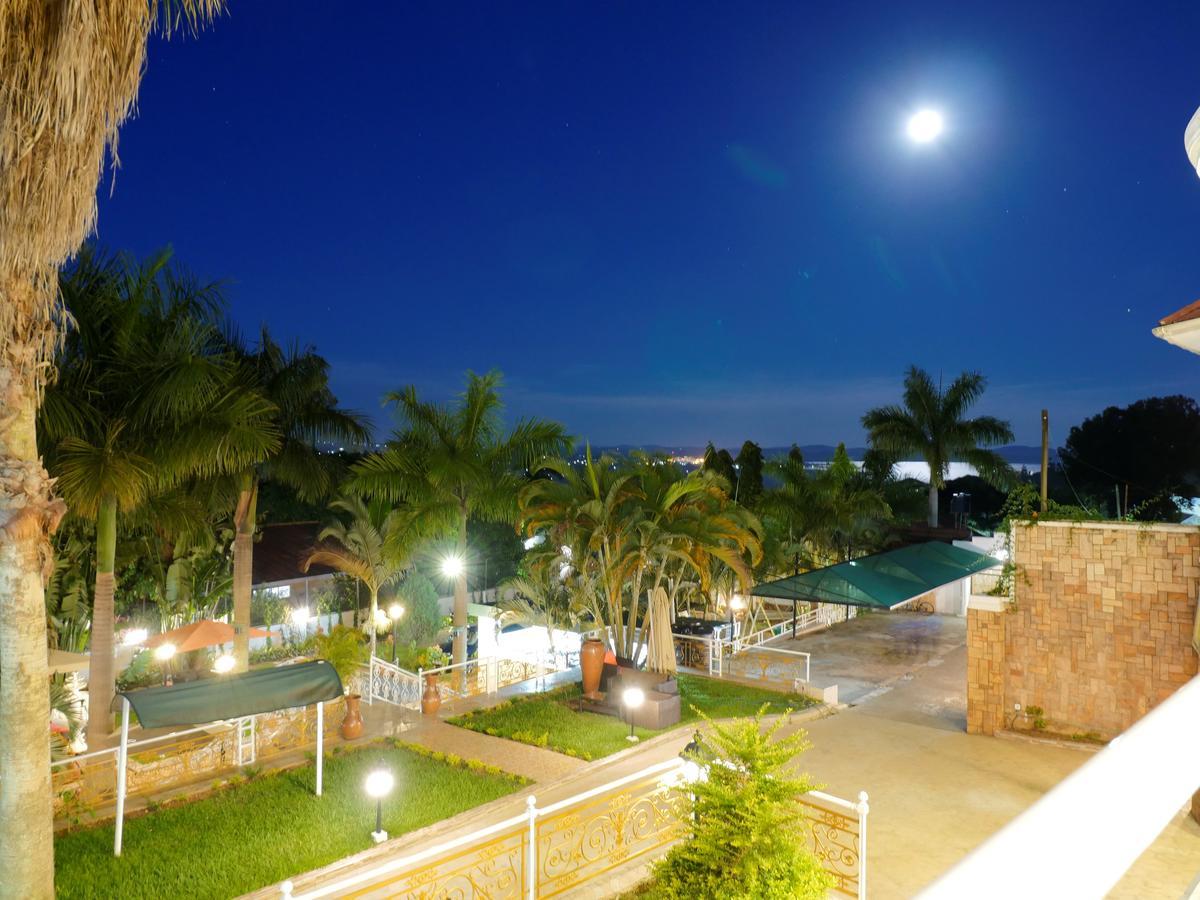 Hotel Ivory Castle Limited Kampala Esterno foto