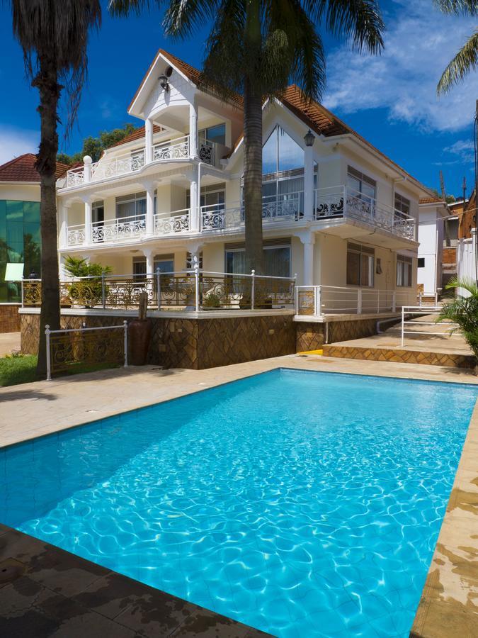 Hotel Ivory Castle Limited Kampala Esterno foto