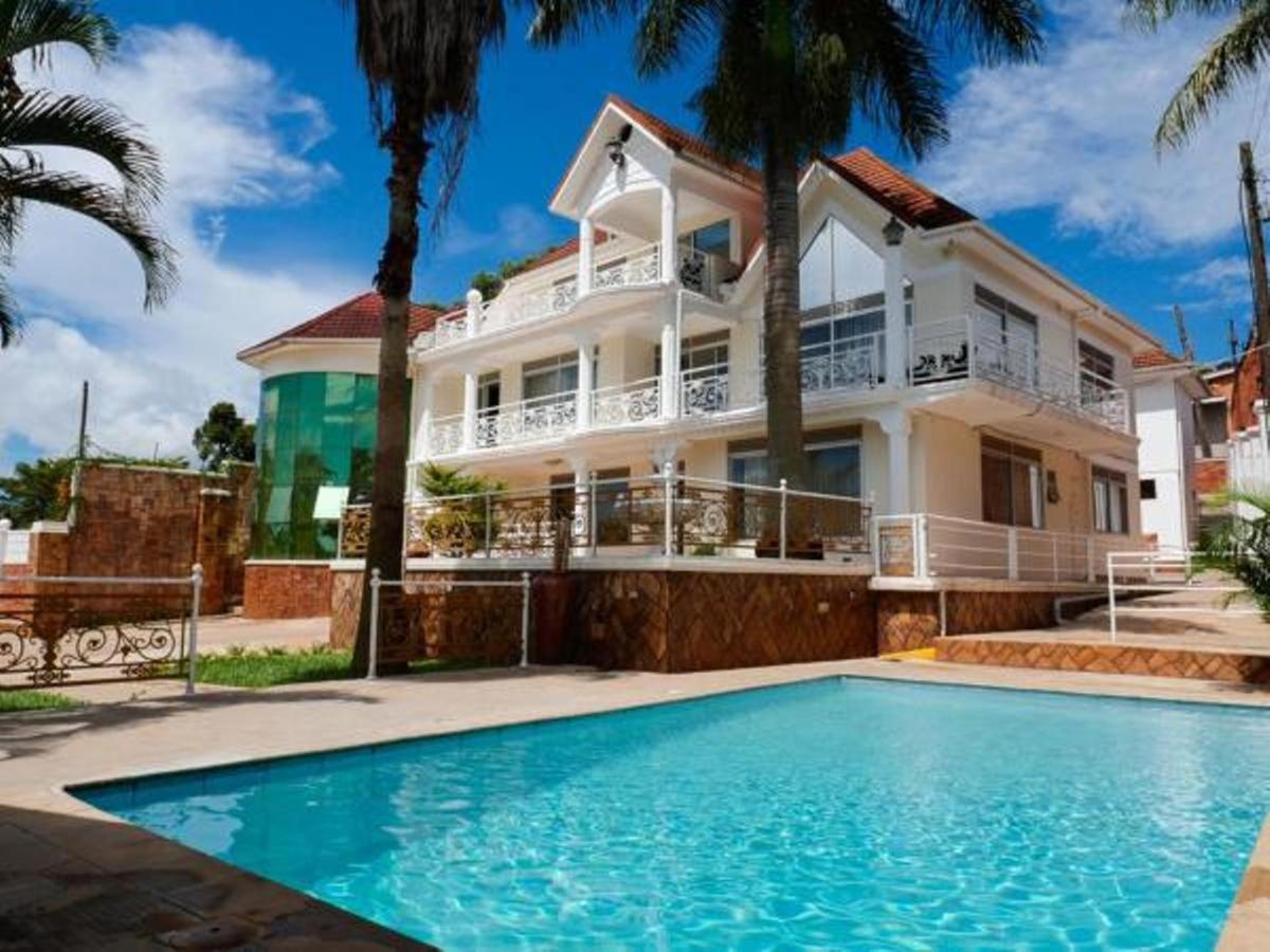 Hotel Ivory Castle Limited Kampala Esterno foto
